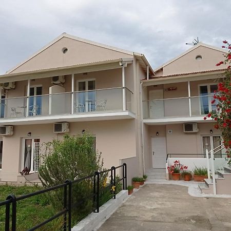 Cavo D' Oro Complex Daire Kávos Dış mekan fotoğraf
