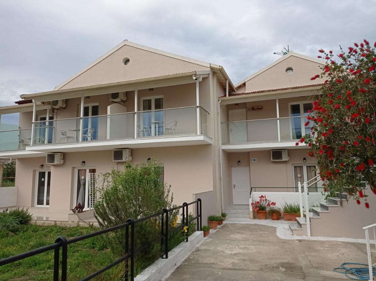 Cavo D' Oro Complex Daire Kávos Dış mekan fotoğraf